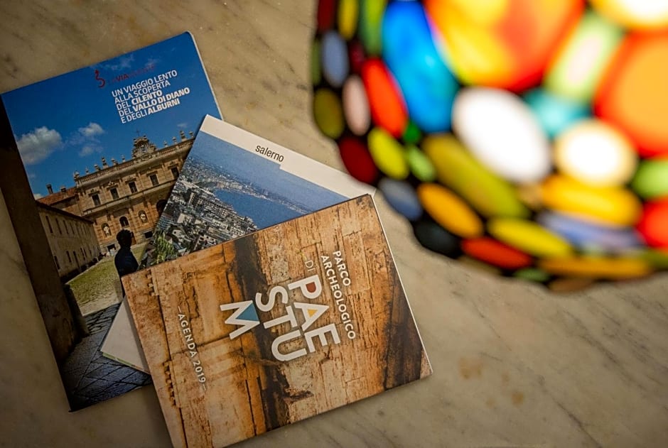 Qu4ttro I D'Angleterre Guest House