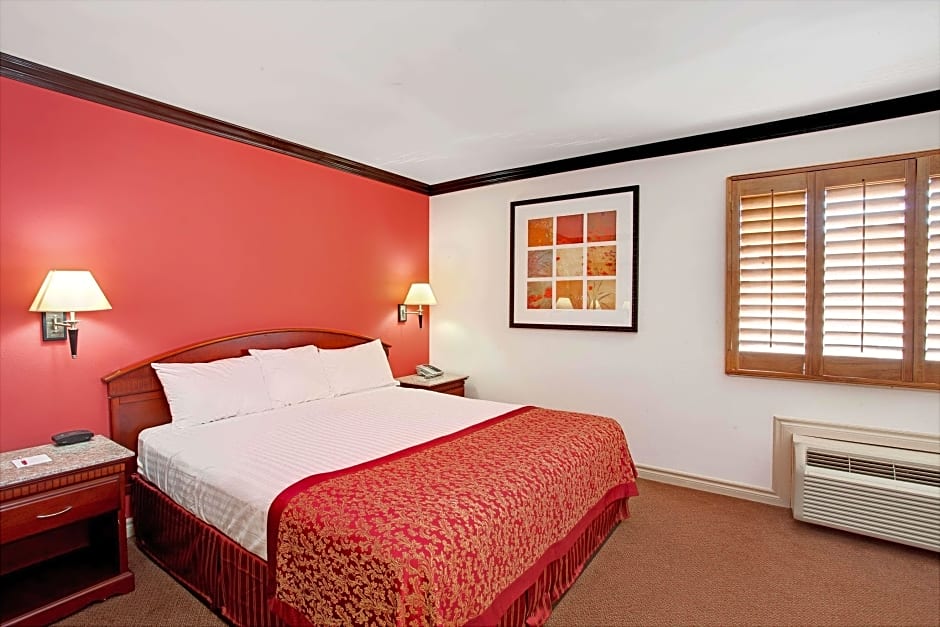 Photo 1 of 1 of 1 Queen Bed, Mobility Accessible