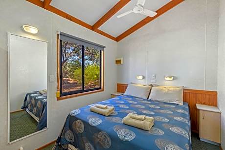 Superior 2 Bedroom Cabin - Pet Friendly