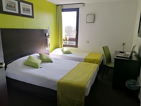 Triple Room with 1 Double and 1 Single Bed