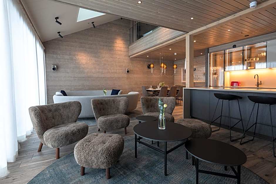 Kultakero Northern Sky, 3BR Penthouse with Jacuzzi 128m2