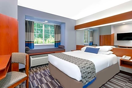 Queen Room - Disability Access/Non-Smoking