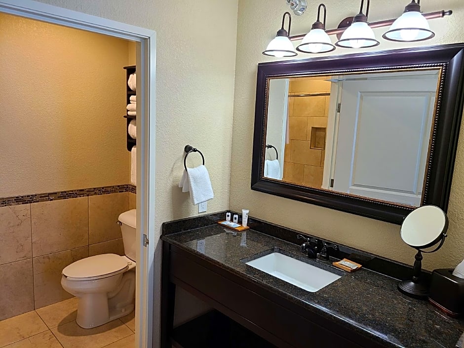 Country Inn & Suites by Radisson, Little Falls, MN