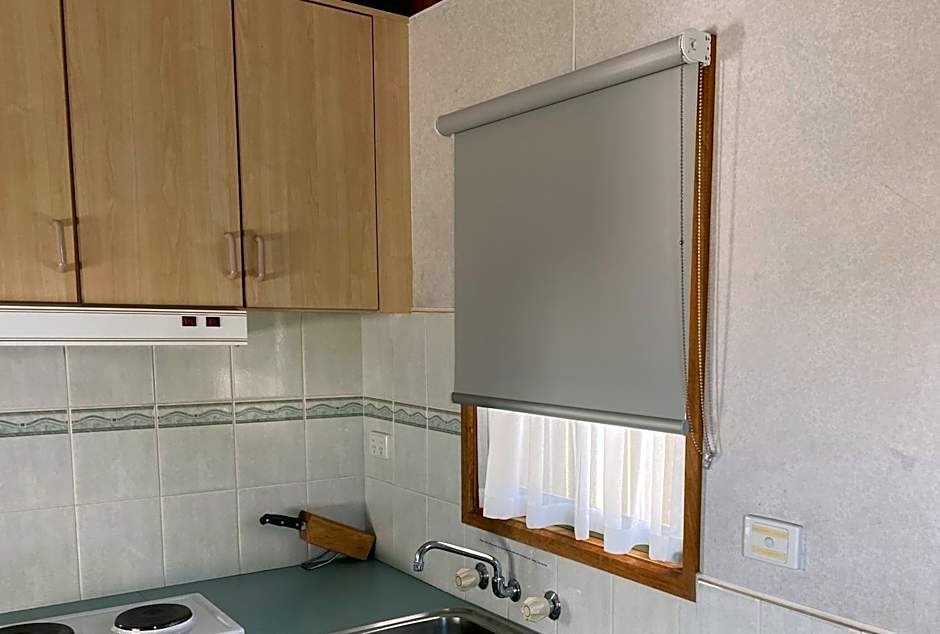 Golden Country Motel and Caravan Park