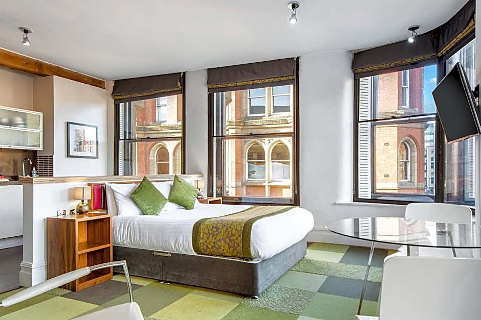 Roomzzz Manchester City