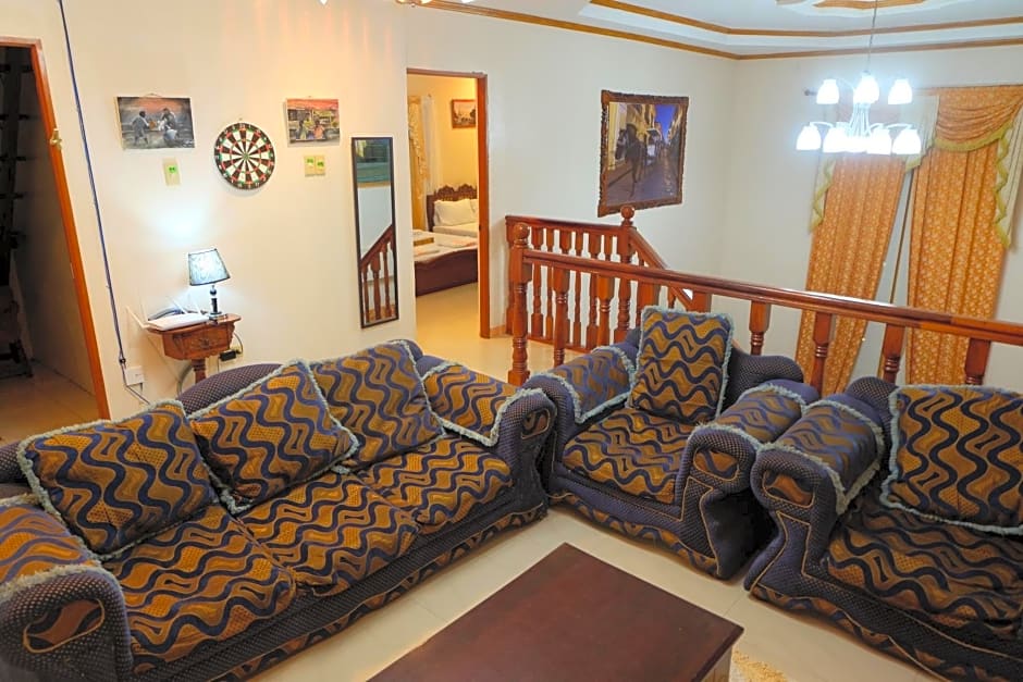 The Orange House - Vigan Villa