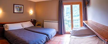 Triple Room (2 Adults + 1 Child)
