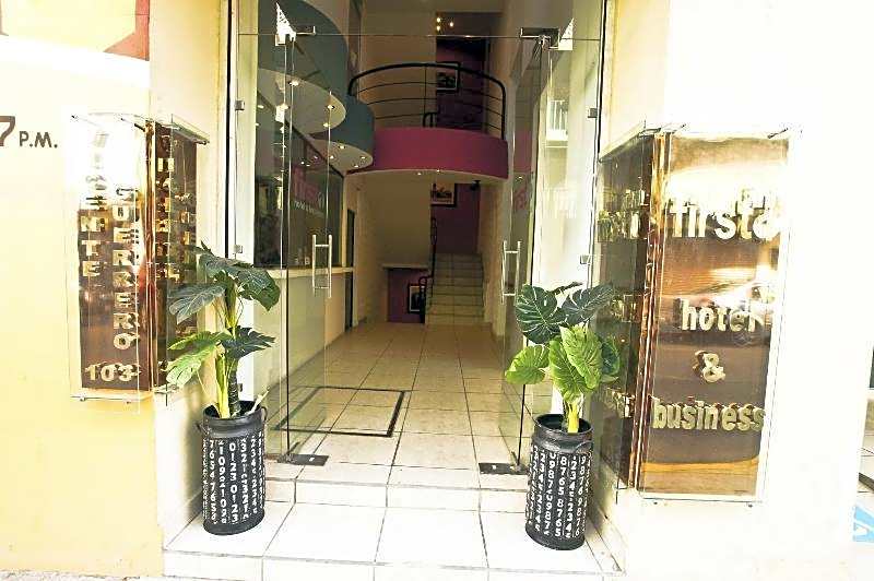 Hotel First inn