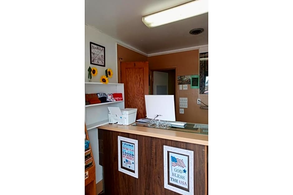 Love Hotels Murdo by OYO on Interstate 90