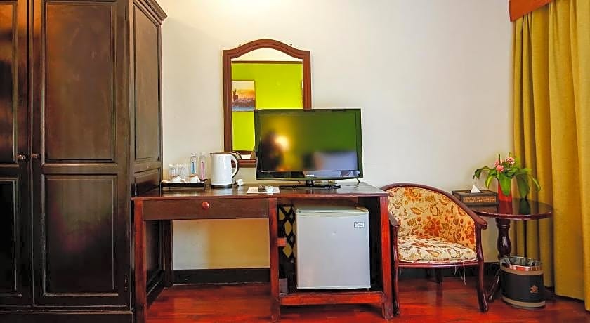 E-Outfitting VangThong Hotel