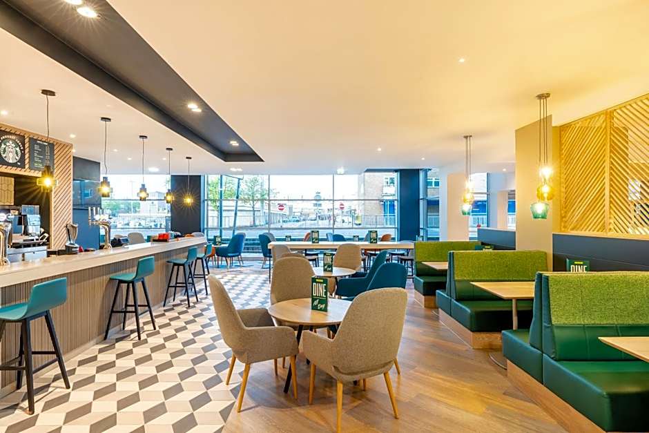 Holiday Inn Stevenage By IHG