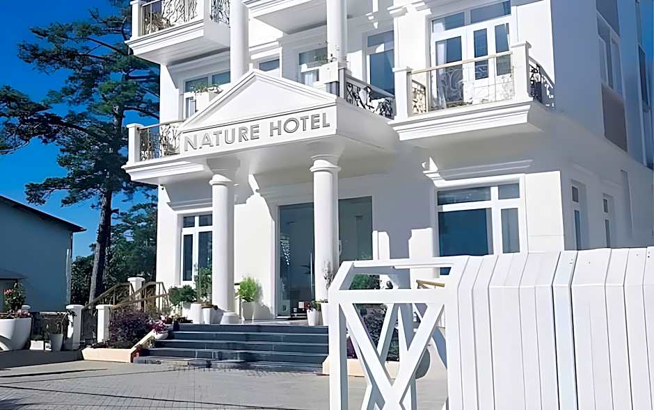 Nature hotel - Luong The Vinh