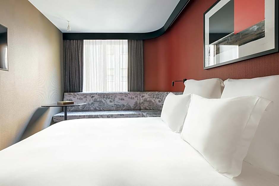 The Pavilions Madrid Hotel