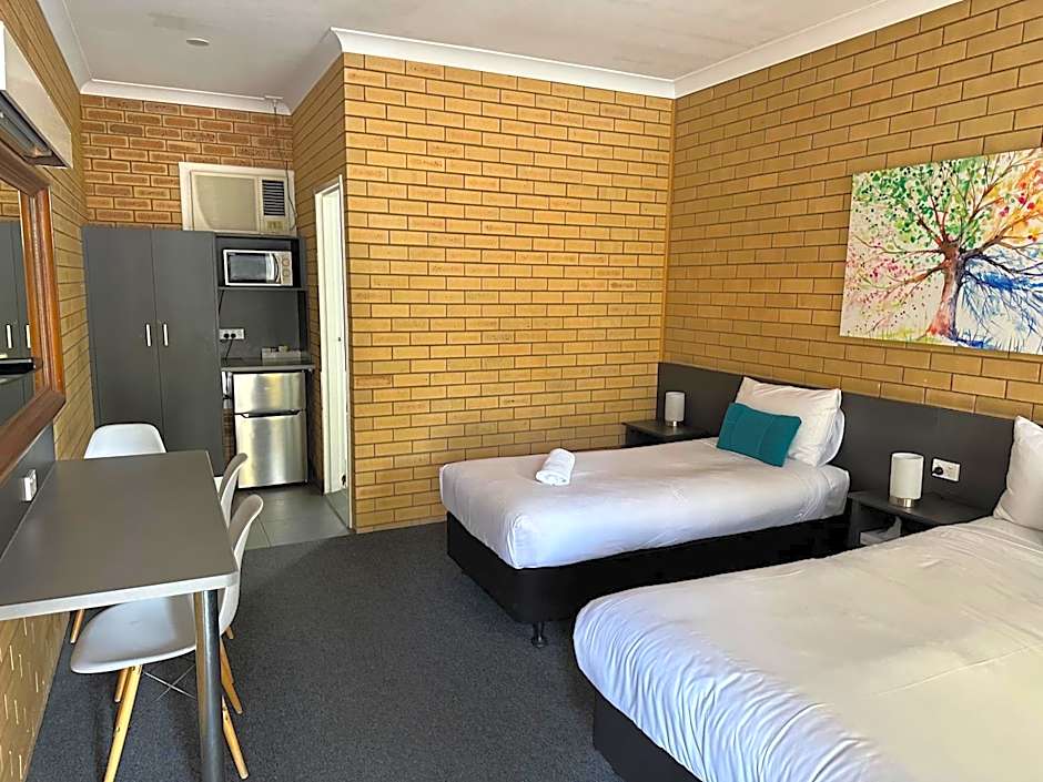 Blue Violet Motor Inn