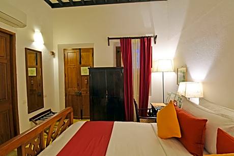 Standard Room -complimentary guided heritage walk (4:00 PM – 6:00 PM)