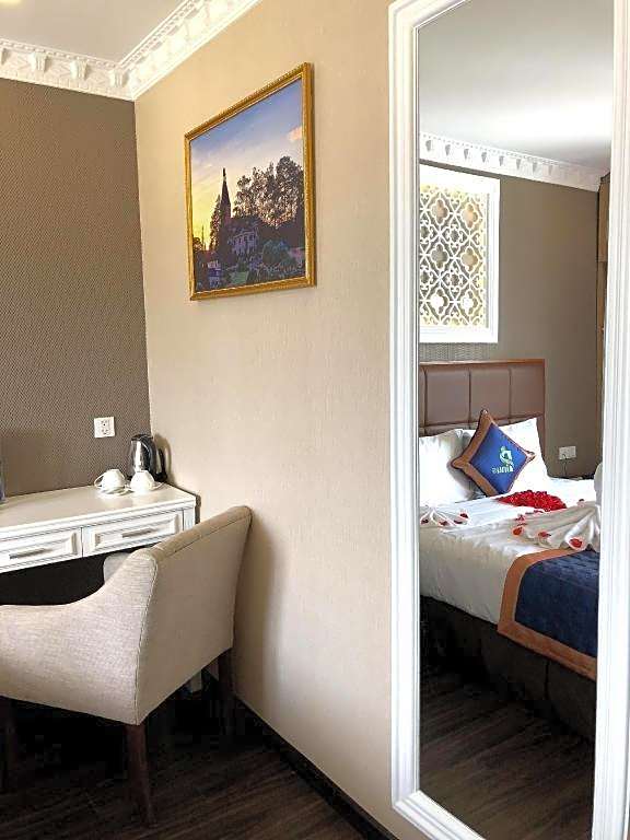 Pinus Hotel