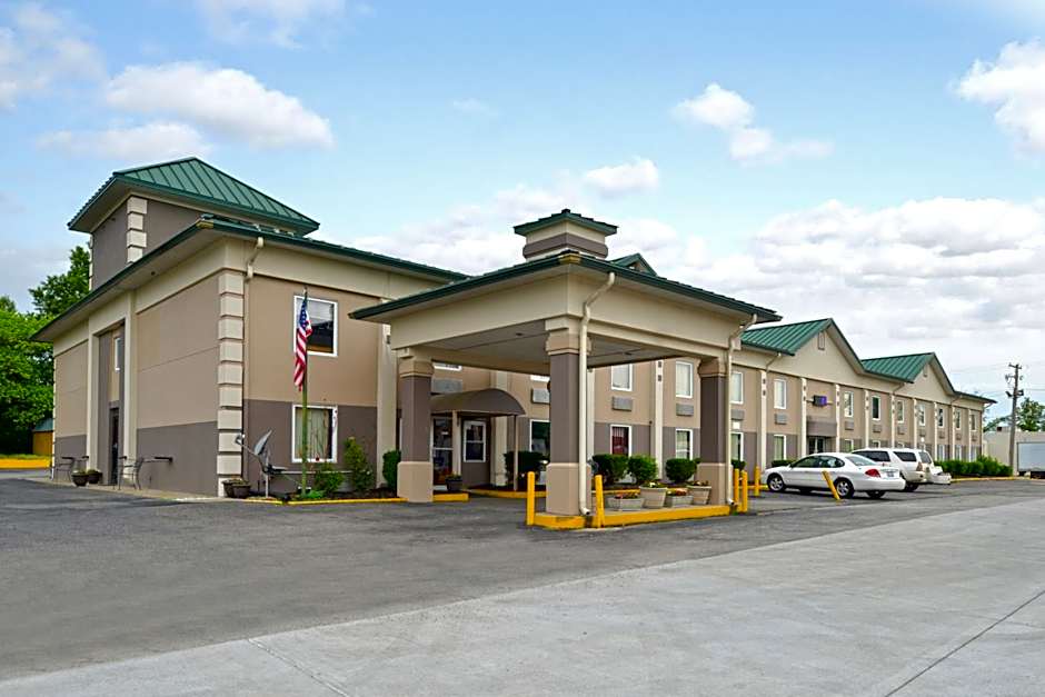 Country Garden & Suites-Benton