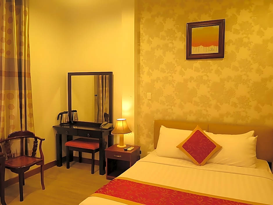 Sunflowers Hotel Airport 