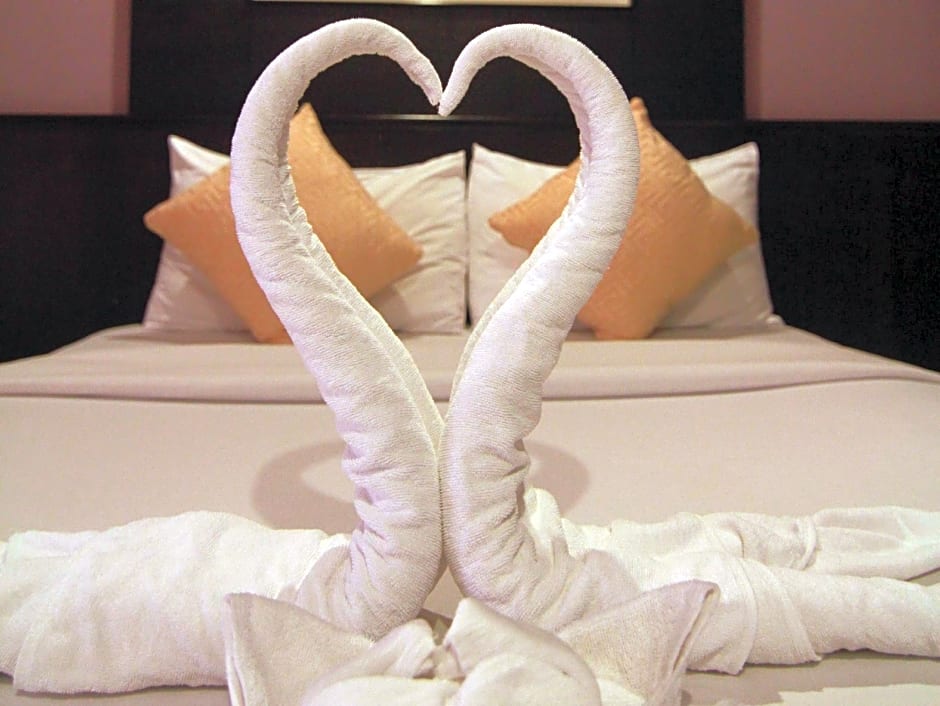 Grand Pinnacle Hotel