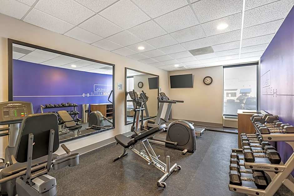 Holiday Inn Express Crestwood By IHG