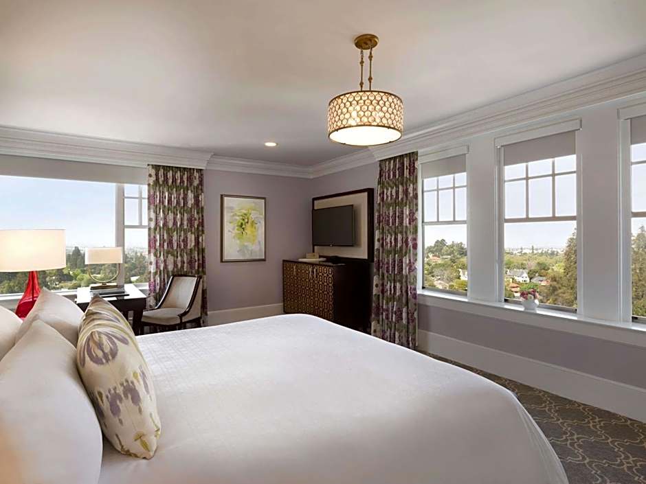 Claremont Resort & Club