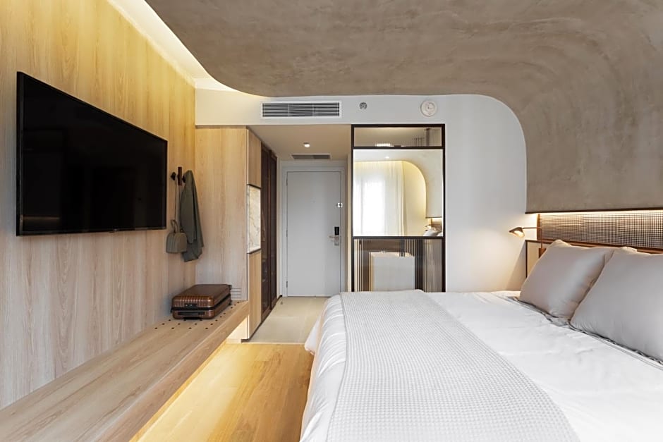 QOYA Hotel Curitiba, Curio Collection by Hilton