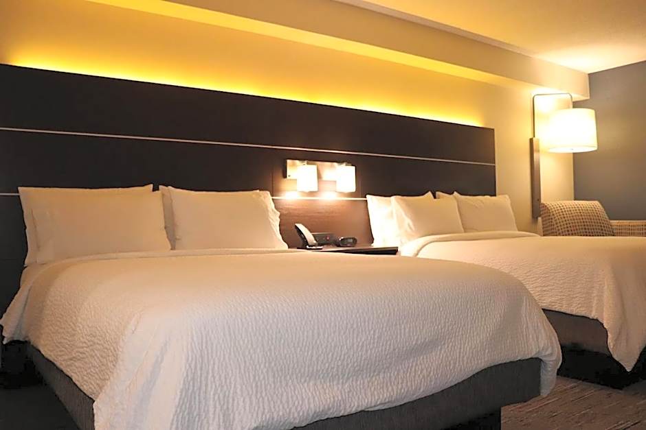 Holiday Inn Express Brampton By IHG