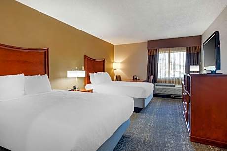 Suite-2 Queen Beds, Non-Smoking, 42 Inch Lcd Television, Refrigerator, High Speed Internet Access, F