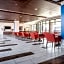 Holiday Inn Express & Suites Platteville By IHG