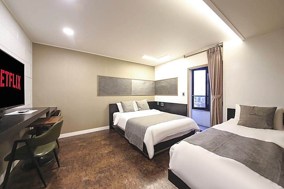 Major Hotel 2