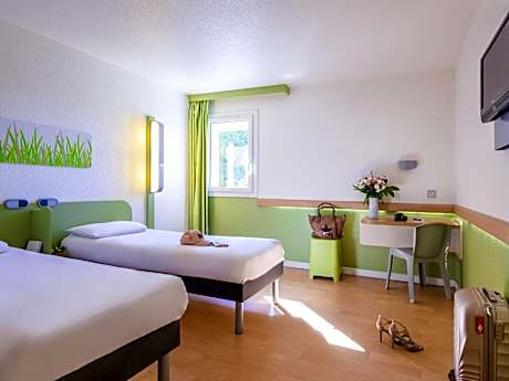 Standard Room with 2 Single Beds
