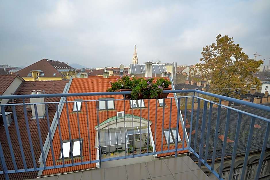 Di Verdi Imperial Hotel