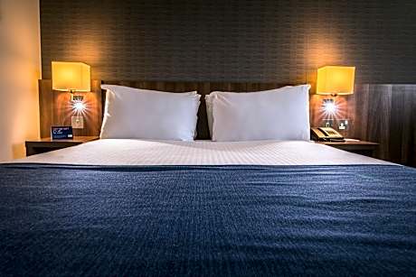 Standard Double Room with Free Hot Breakfast - Accessible