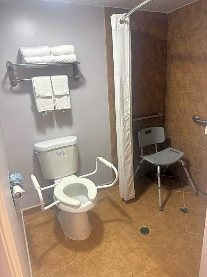 Econo Lodge Naval Station Norfolk