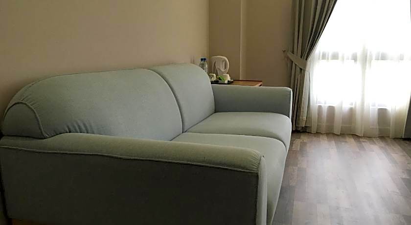 D Anggerek Service Apartment