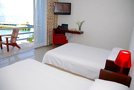 Deluxe Bay view with Double beds