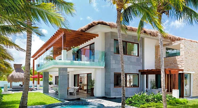 Azul Villa Esmeralda, by Karisma