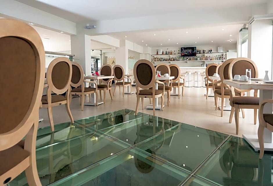 Artemis Hotel Apartments