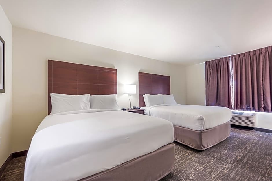 Cobblestone Inn & Suites-Fremont