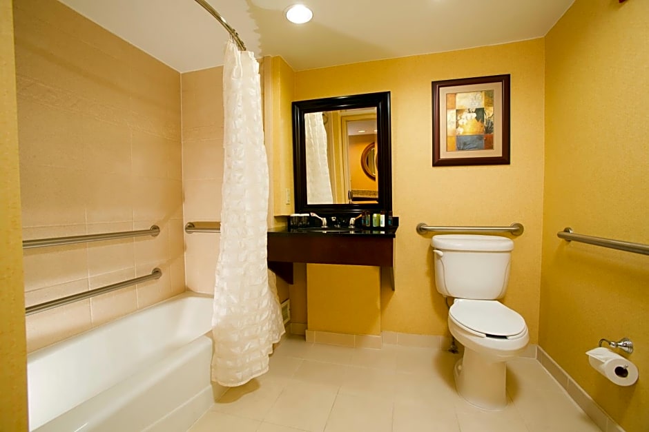 Embassy Suites by Hilton Tulsa I-44