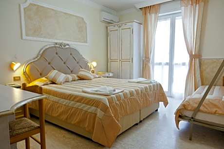 Comfort Quadruple Room