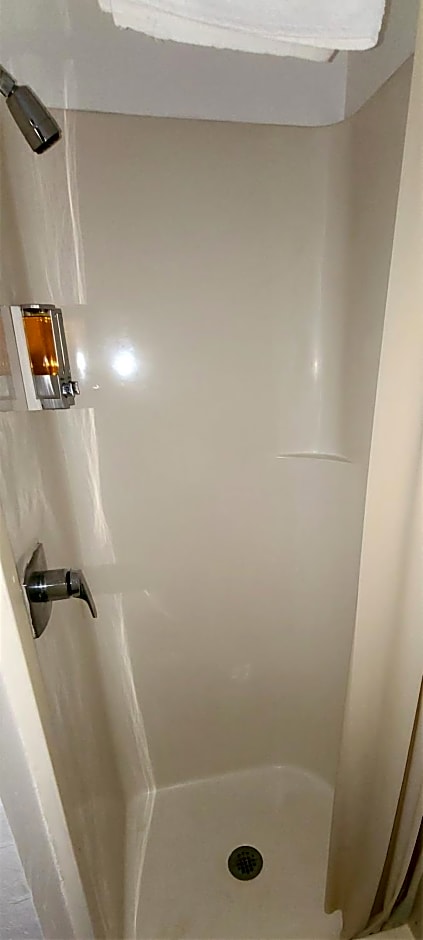 Blue Coast Inn & Suites