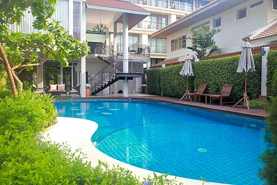 Murraya Residence