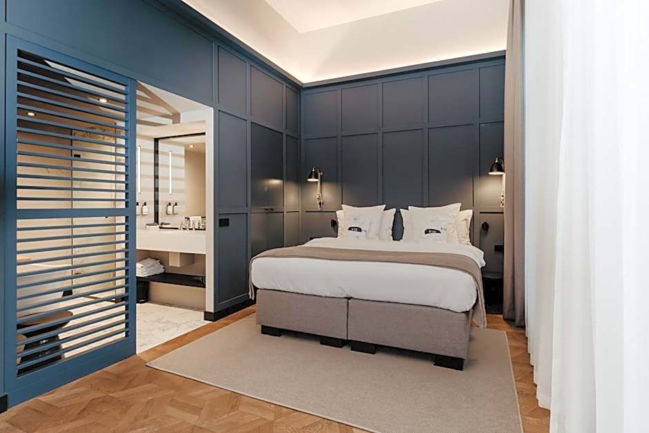 The Nox Hotel