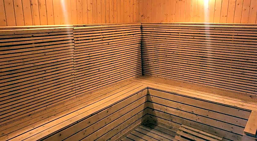 Homie6@ The Heights Residence/ 6-7 Pax