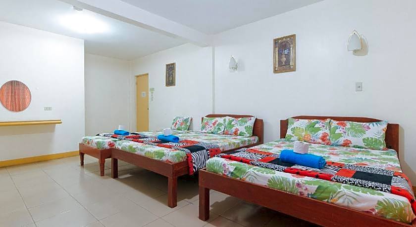 Golden Success Hotel I by RedDoorz