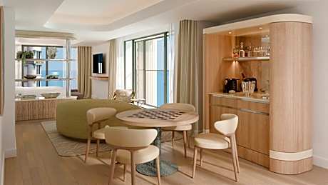 Deluxe Junior Suite with Sea View