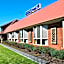 AAt 28 Goldsmith Motel