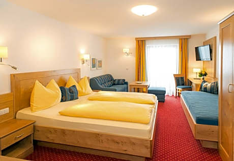 Medium Double Room