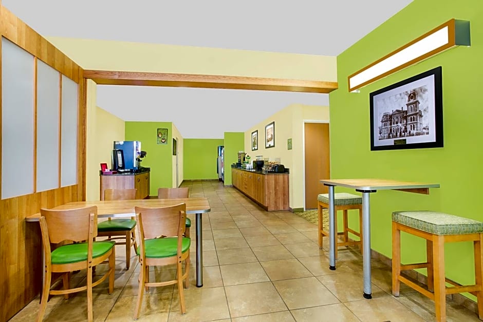 Microtel Inn & Suites by Wyndham Tuscumbia/Muscle Shoals